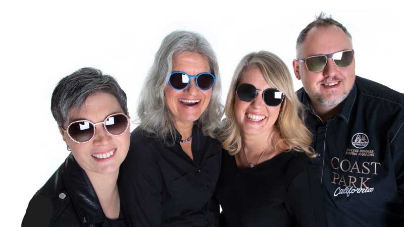 Lustiges Gruppenfoto Team in Black