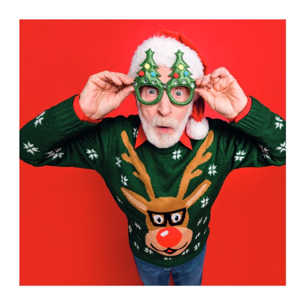 eyemax winter Mann mit kreativer Weihnachtsbrille und Ugly Pullover